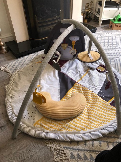 magic stargaze light & sound playmat and baby gym